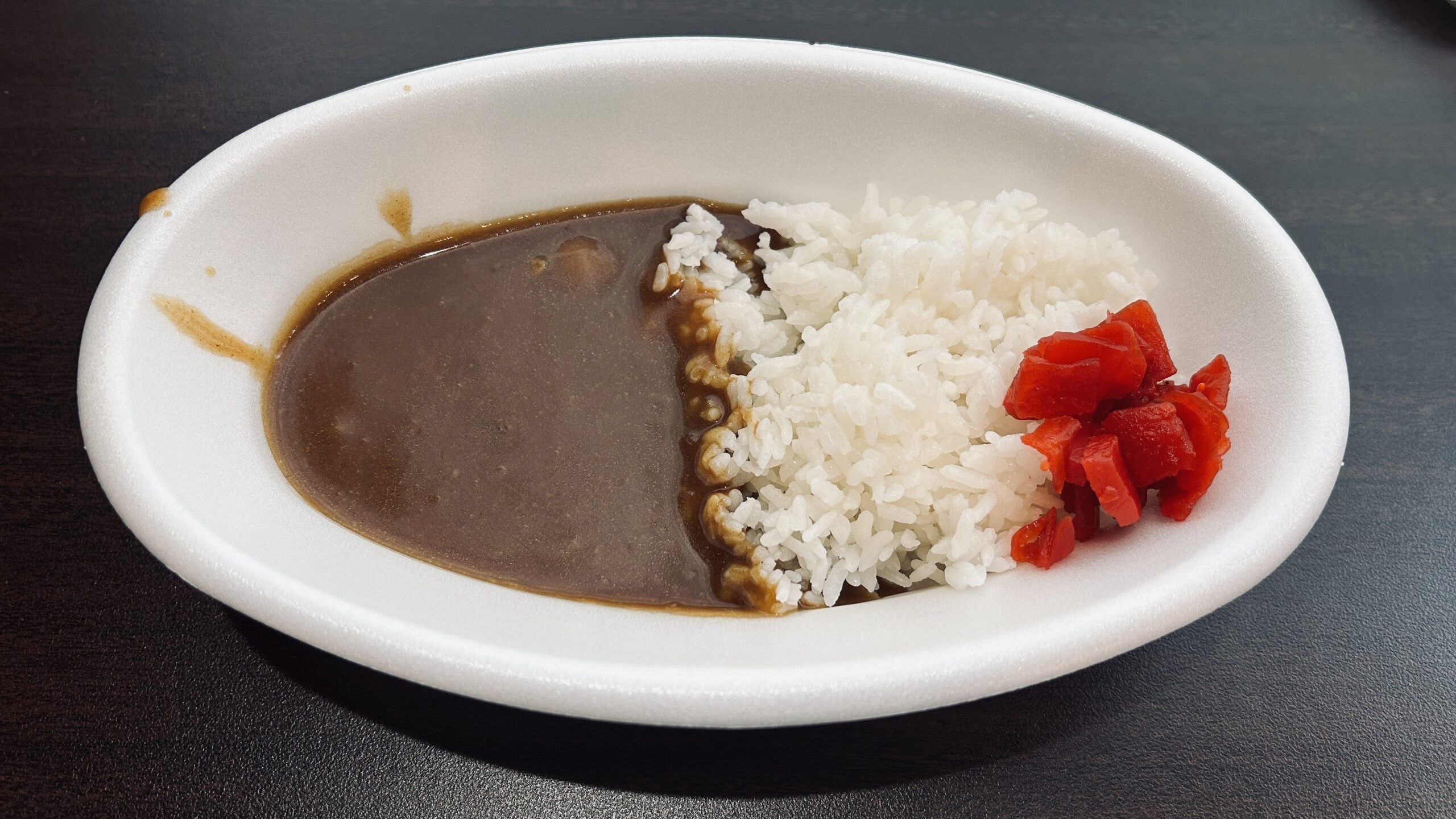 安心お宿 秋葉原 朝食カレー(紅しょうが付き)